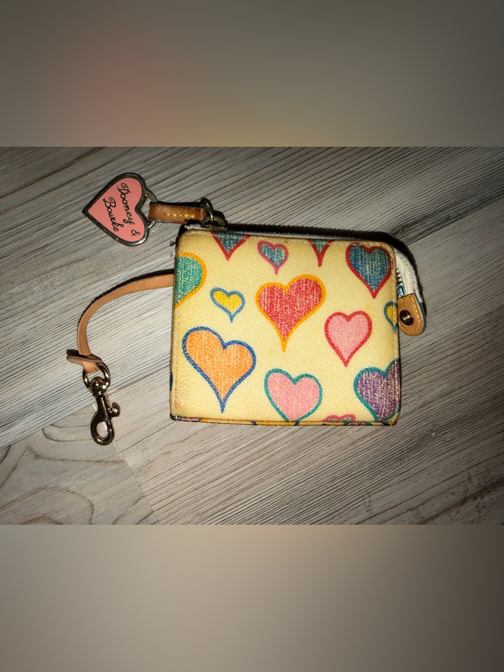 Dooney & Bourke White Scribble Heart Print Zip-Around Wristlet Wallet ID Window